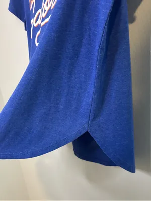 Colosseum Women's Florida Gators Blue Graphic Tee Size Medium thumbnail 5