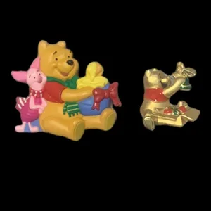 Disney Winnie the Pooh Collectible Pins thumbnail 2