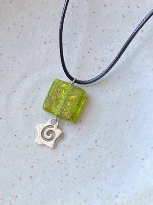 Handmade hippie funky fairy boho style green square glass bead & Swirl heart charm unisex necklace🟩🌳🍃🌀 thumbnail 4
