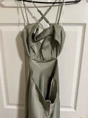 Green dress Size M thumbnail 3