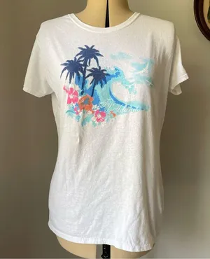 Vintage late 1990s Fiji Islands t-shirt thumbnail 2
