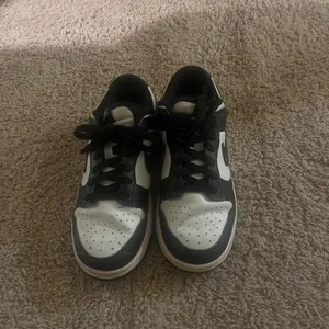 Panda Nike Dunk Low Black White thumbnail 2