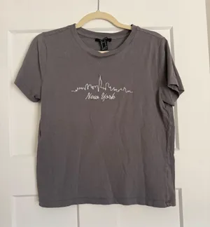 Forever 21 Embroidered New York top thumbnail 1