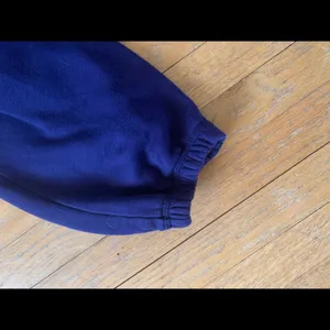 Nike crop sweat pants size S thumbnail 2