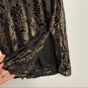 Sadie X Sage Black Gold Velvet Floral Halter Neck Dress‎ Small NWT thumbnail 6