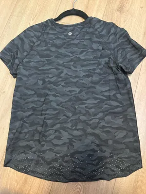 Lululemon thumbnail 2