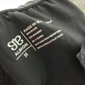 Albion Fit Jetsetters Granola Girl Black Jogger Pants Women Medium Ankle Zip #124780 thumbnail 4