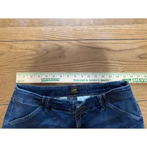 Lee Denim Jean Shorts Women Size 8 Medium Rolled Bottom Country Cowgirl Classic thumbnail 5