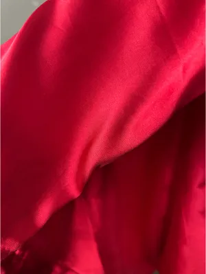 SheIn Red silk miniskirt thumbnail 4