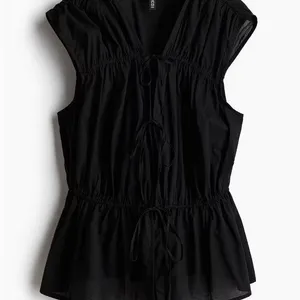 H&M Black Sleeveless Blouse with Tie Details thumbnail 2