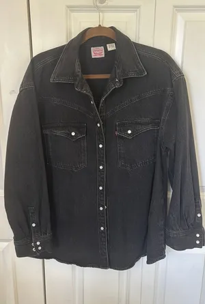 Levi’s denim jacket  thumbnail 1
