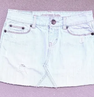 American Eagle Outfitters Light Blue Distressed Denim Mini Skirt Sz 0 thumbnail 1