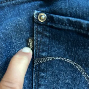Levis Demi Curve Classic Rise Skinny Jeans Dark Wash‎ Blue Metallic Detail 16/33 thumbnail 8