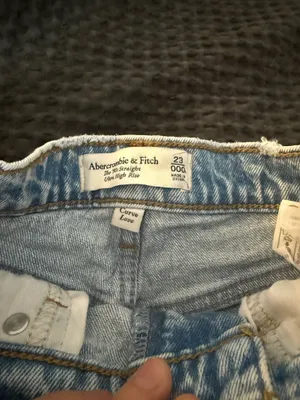 Abercrombie 90s Ultra High-Rise Straight Jeans thumbnail 2