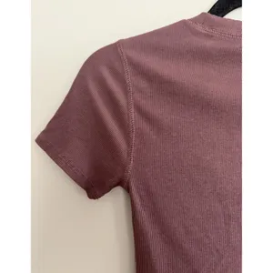 Vuori Pose Fitted Tee Cropped Short Sleeve Mauve Women's Size XS thumbnail 8