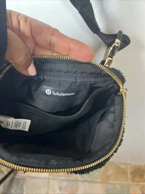 Lululemon Crossbody Bag Black Belt thumbnail 4