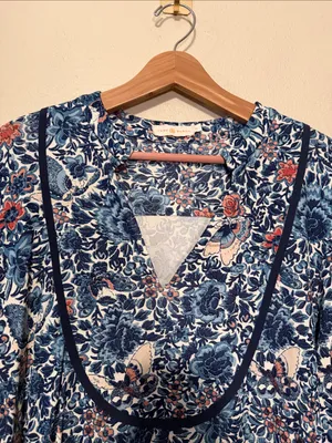 Tory Burch Long Sleeve Blue Silk Floral Butterfly Blouse Size XL thumbnail 3