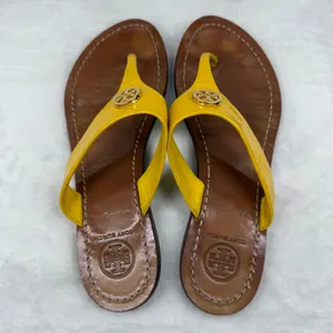 Tory Burch Miller Thong Sandals Yellow Patent Leather Gold Logo Medallion‎ 6M thumbnail 5