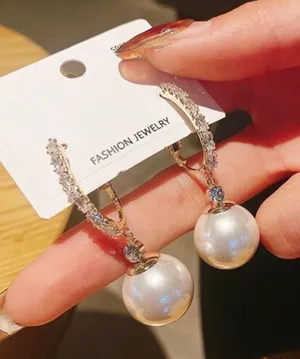 Elegant White Pearl Drop Dangle Earrings for Women thumbnail 1