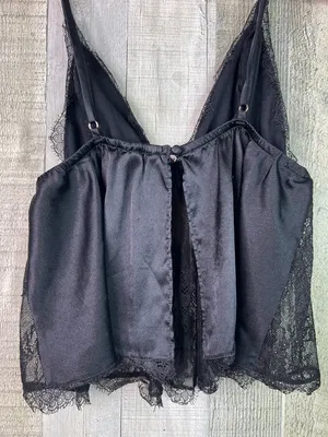 Victoria’s Secret Medium Black Lace Tie Front Spaghetti Strap Cropped Cami thumbnail 4