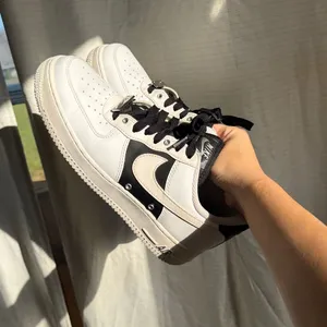 Nike Air Force 1 Low '07 PRM white black sneakers shoes mens 7.5 women’s 9 thumbnail 6