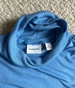 Aritzia Sunday Best Turtle Neck thumbnail 2