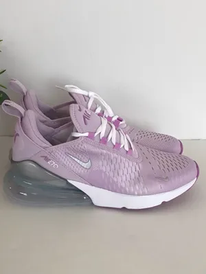 Nike Air Max 270 thumbnail 3