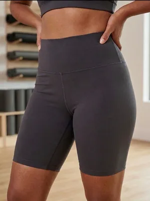 Girlfriend Collective Women High Rise Biker Shorts M Grey Workout Pilates Gym thumbnail 1