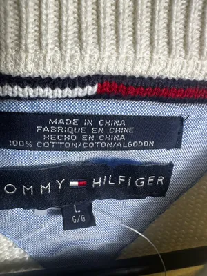 S253. Tommy Hilfiger Big Flag Logo Cream Cotton Crewneck Sweater thumbnail 2