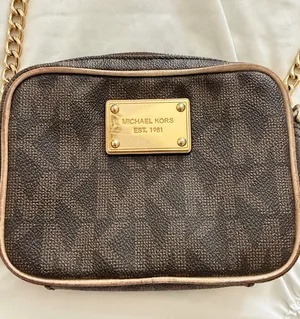 Michael Kors Crossbody thumbnail 1