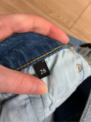 7 for All Mankind Women’s Ultra High Rise Dojo Jean Distressed Size 28 thumbnail 6