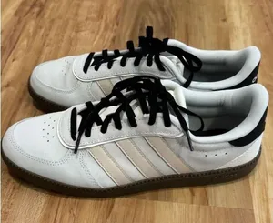 NEW Adidas Breaknet Sleek Shoes in Colorway White Women’s 9.5 thumbnail 1