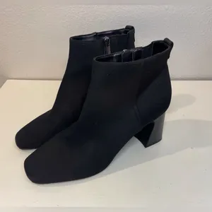 NYDJ Women's Cheree High Block Heel‎ Fabric Ankle Black Boots Size 10 M thumbnail 2