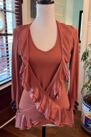Boutique NWOT Unique Elegant Ruffled Women's Top with Silk & Buckle Detail thumbnail 1