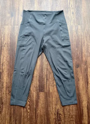 Girlfriend Collective Women’s Moon Gray Compressive High Rise Capri Leggings -XL thumbnail 1