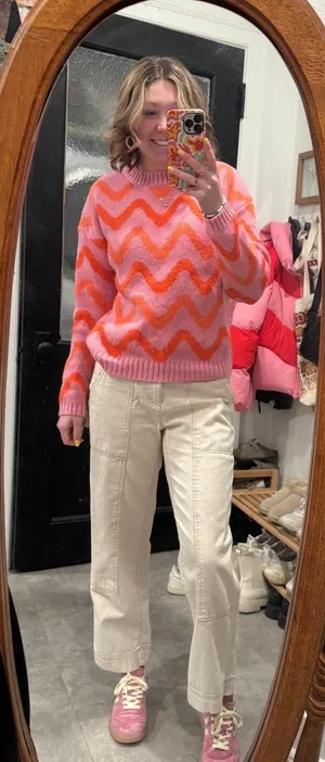 Pink striped funky sweater Size M thumbnail 1