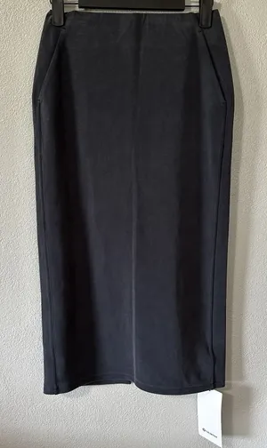 NEW Lululemon Softstreme HR High Rise‎ Midi Skirt Size 2 Black Slim Fit Pockets thumbnail 1