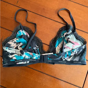 Calvin Klein Bralette thumbnail 2