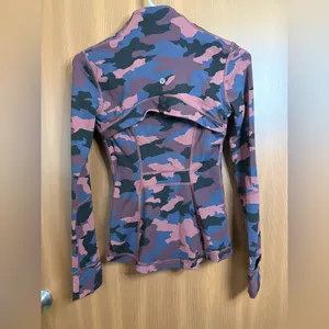 NWOT- Lululemon Define Jacket *Luon Size: 2 thumbnail 3