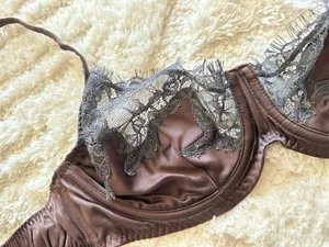 SKIMS Lace Bra thumbnail 3