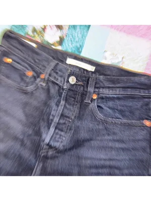 Levi's Wedgie Fit Black Denim Shorts Woman’s Size 28 Summer Denim thumbnail 4