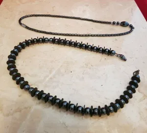 Lot of 2 Necklaces Black Necklaces For Wear Or Bead Breakdown thumbnail 1
