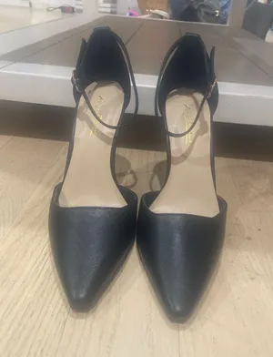 Black Heels thumbnail 2