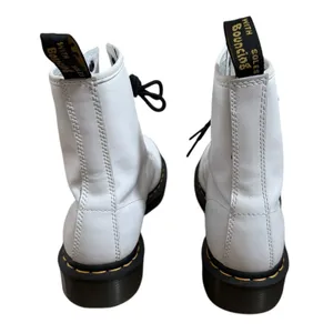Dr Martens The Original 1460 Boots Womens Size 8 White‎ 8 Hole Shoes thumbnail 5