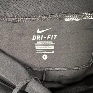 Nike Womens L Black Just Do It Spell Out Cycling Shorts Drawstring‎ Pockets thumbnail 5