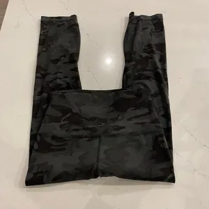 Lululemon Align Crop Leggings Camo‎ size 4 thumbnail 5