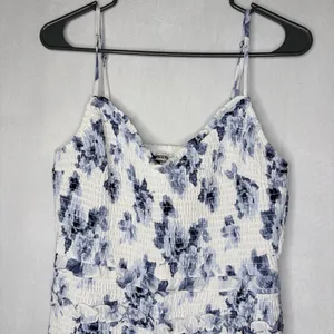Abercrombie & Fitch Blue & White Smocked Floral Mini Dress thumbnail 6
