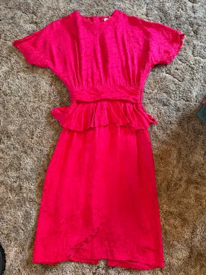Vintage 1980s Argenti 100% Pure Silk Peplum Dress Tomato Red Jacquard Keyhole thumbnail 1