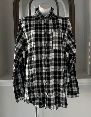 Boohoo Black/White Flannel Oversized Shirt, Size XL New w/Tag thumbnail 4