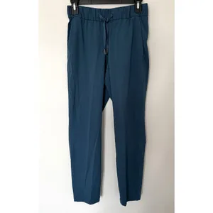 Lululemon On The Fly 7/8 Pant Blue Luxtreme 27" Travel Work Move Trousers Sz 4 thumbnail 2